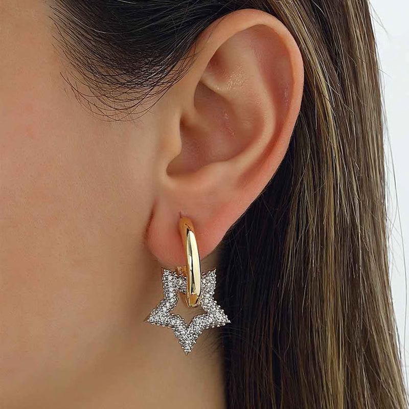 ATELIER MIU Boucles d'oreilles étoiles - Laiton plaqué or & zircons