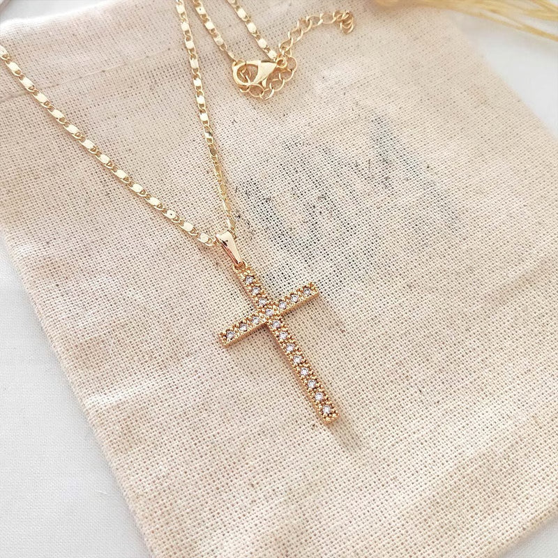 ATELIER MIU Collier croix - Laiton plaqué or & zircons